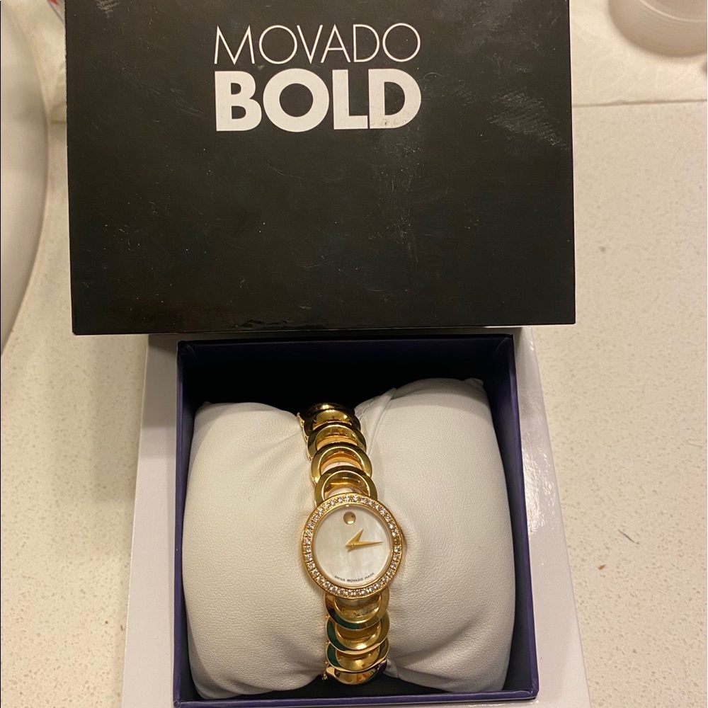 MOVADO BOLD (Gold)